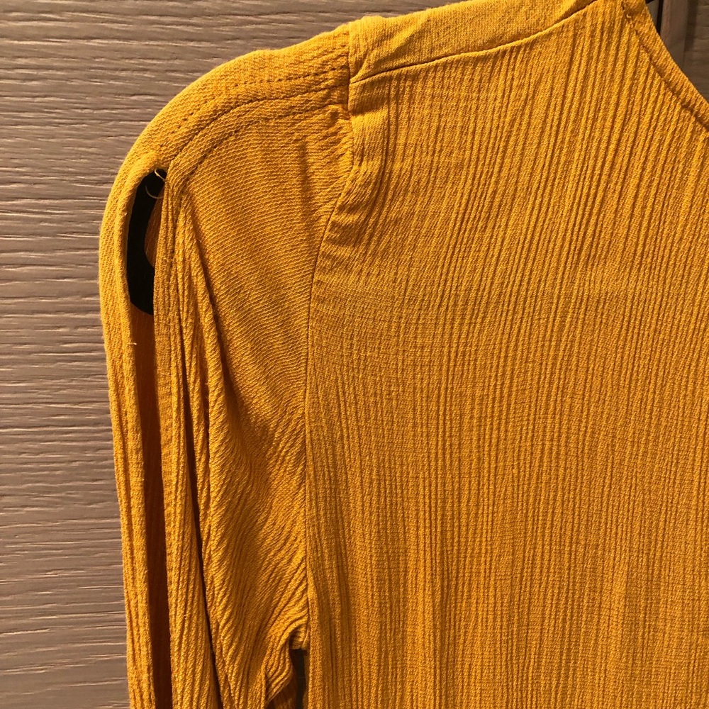 Zara Mustard Blouse - Picture 5 of 5